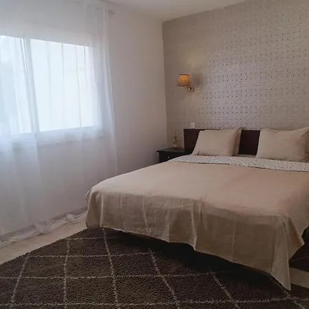 Sea View Apartment *